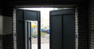 Купить гаражные ворота распашные Краснокаменск, цена от 3907 руб.